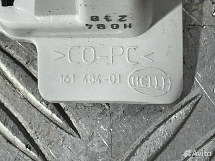 Б/У Плафон салонный верхний правый MB W221 #001