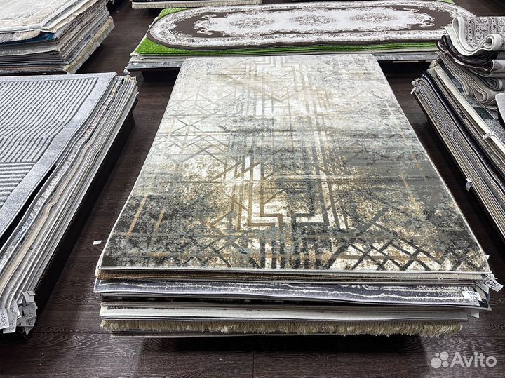 Ковер 1.6х2.3 новый