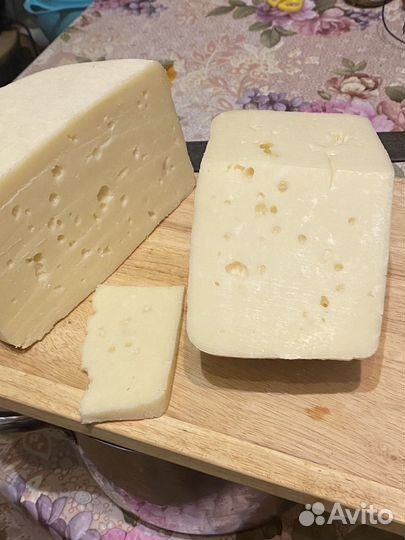 Молоко козье и коровье, творог, масло, сыр