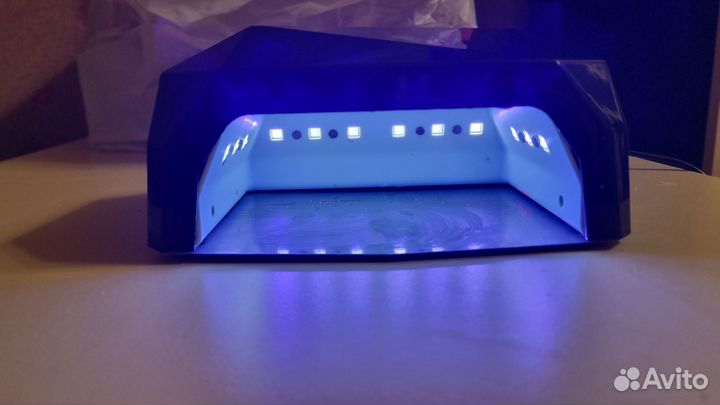Лампа для ногтей