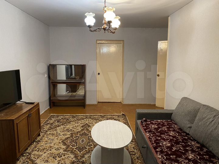 2-к. квартира, 42 м², 3/9 эт.