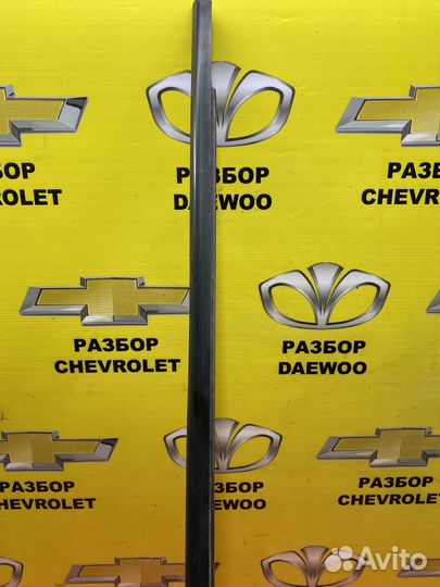 Молдинг стекла chevrolet cruze