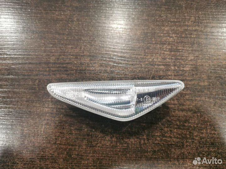 Повторитель поворота передний правый Bmw X5 E70