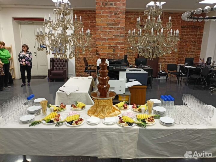 Шоколадный фонтан аренда в Петербурге