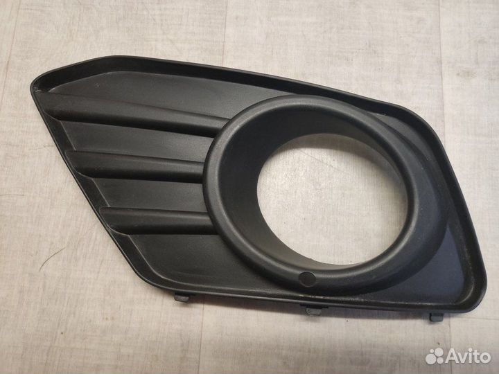 Решетка противотуманной фары передняя левая Uaz