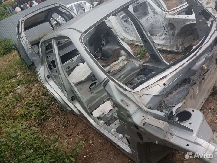 Кузов частями Nissan Juke Ниссан жук