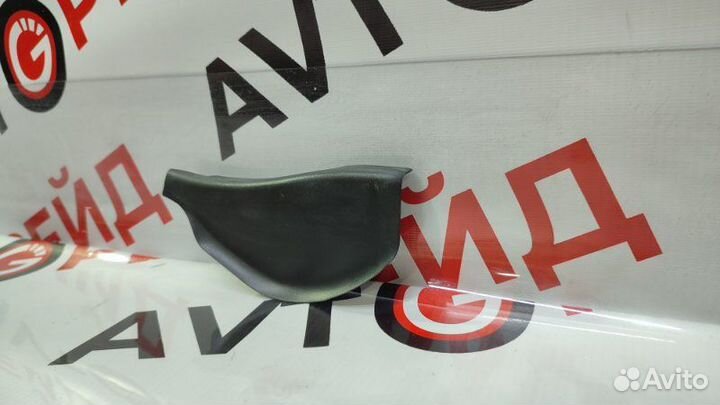 Уголок двери Volkswagen Touareg 7LA BMV 26.09.2006