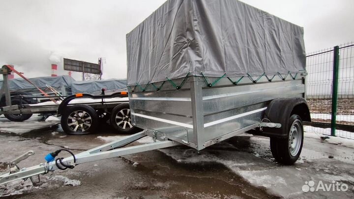 Прицеп длиной 2,2 метра с высоким тентом