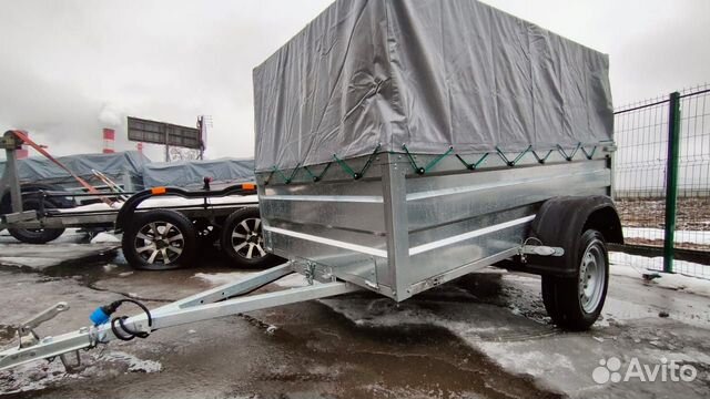 Прицеп длиной 2,2 метра с высоким тентом