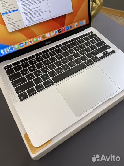 MacBook Air 13‘ 2020 M1 Идеальное состояние