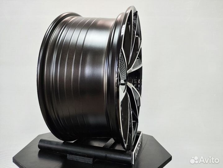 Диск RS Audi F124 5X112 ET35 R18 d66,5 BMF FF