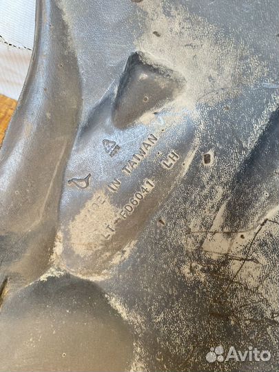 Подкрылок передний левый Фокус 1 Focus