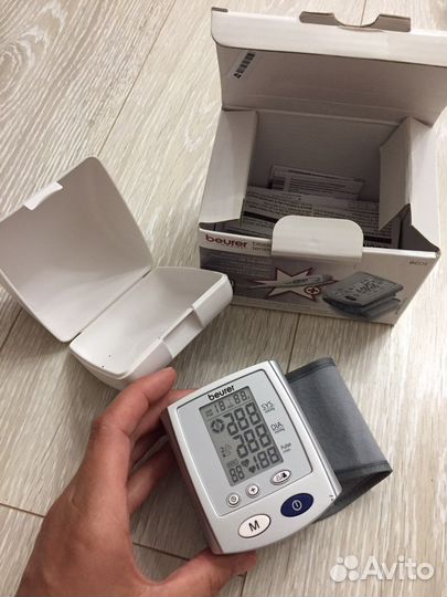 Тонометр на запястье