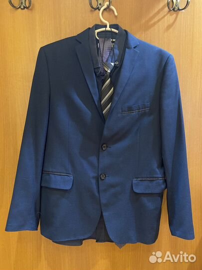 Мужской костюм на выпускной/свадьбу
