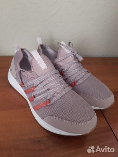 Кроссовки женские 38 размер новые