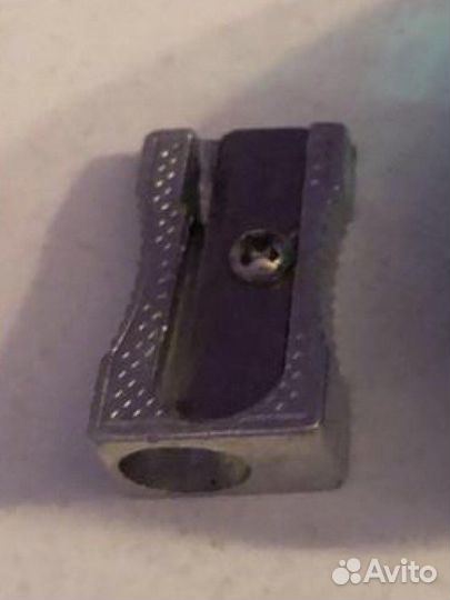 Средства уход за обувью одеждой, вешалки дерево