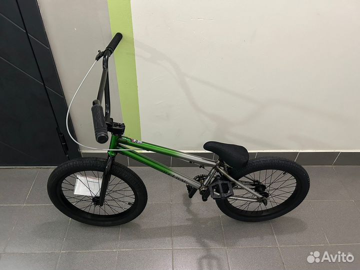 BMX Forward / Tech Team Duke