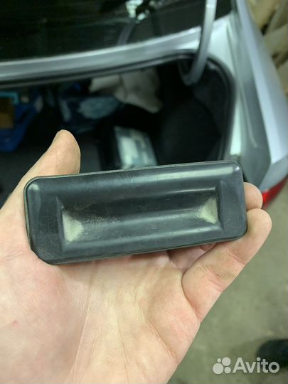 Кнопка крышки багажника vag