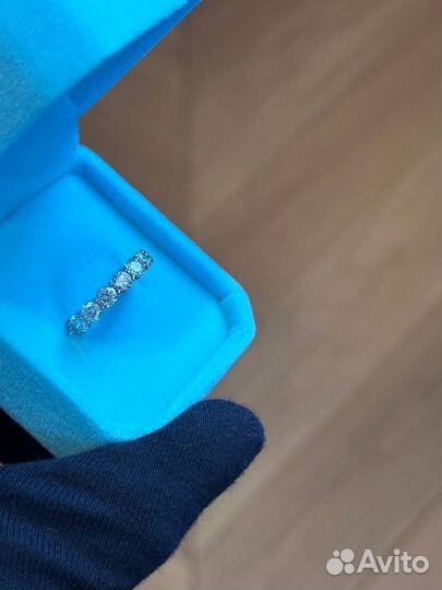 Кольцо дорожка из бриллиантов по 0.3 карата