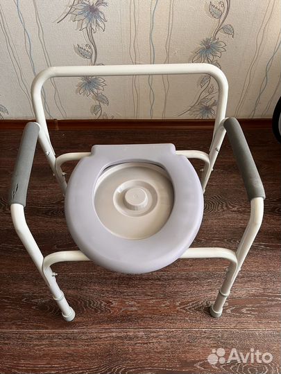 Санитарный стул туалет