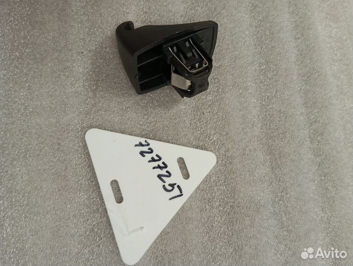 7277251 Крючок солнцезащ.козырька Bmw