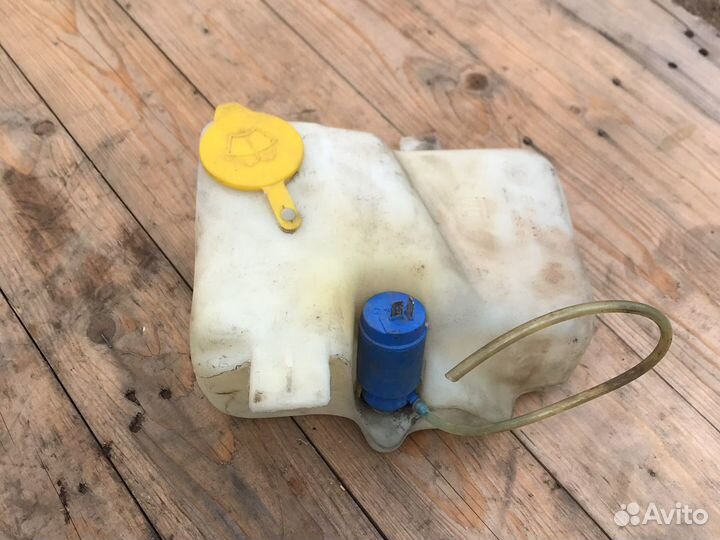 Бачок омывателя опель корса б 1.2 1995г