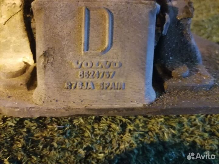 Опора двигателя (подушка двс) правая 8624757 Volvo