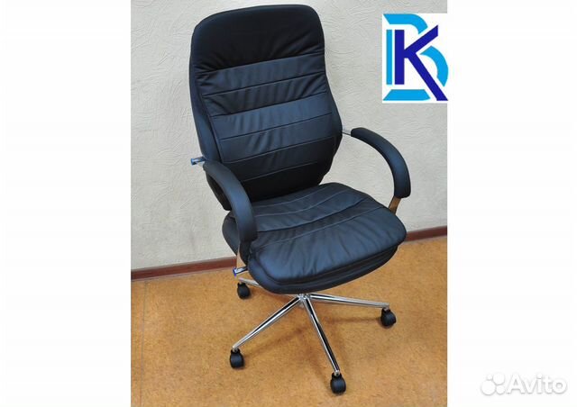 Офисное кресло 