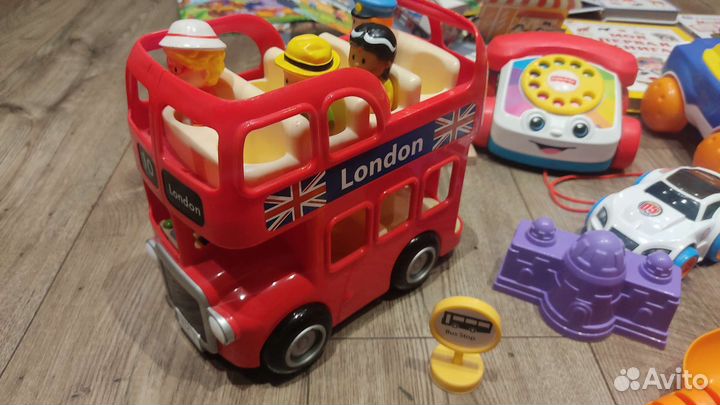 Игрушки и книги для мальчика 2-3 лет