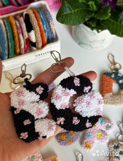 Брелок из ковровой вышивки