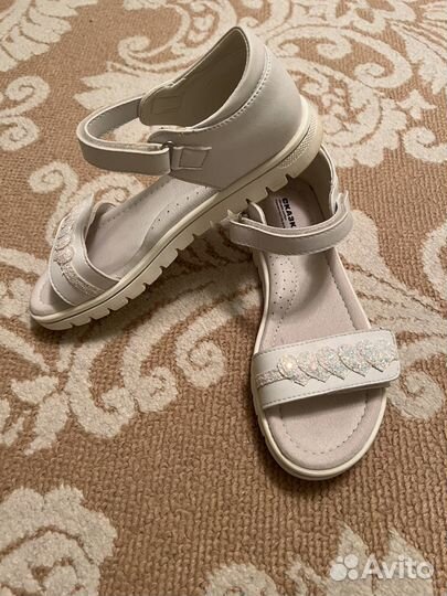 Босоножки для девочки