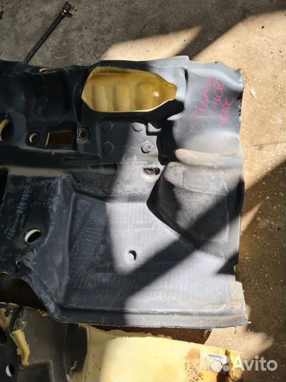 Шумоизоляция торпеды Peugeot 308 хэтчбек 1.6 EP6