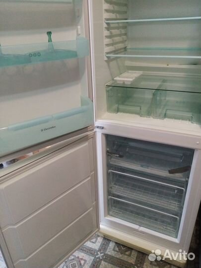 Холодильник Electrolux бу