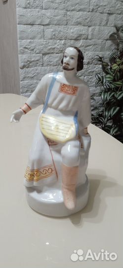 Статуэтки фарфор