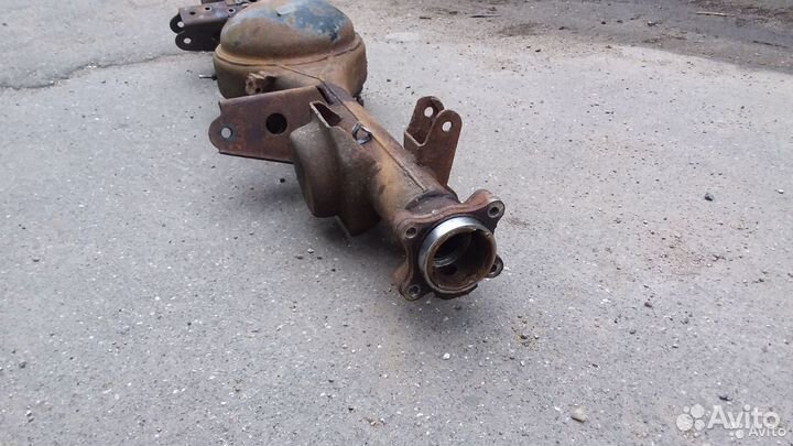 Чулок заднего моста Nissan Terrano LR50 Pathfinder