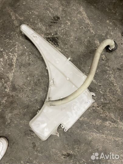 Бачок омывателя bmw e90