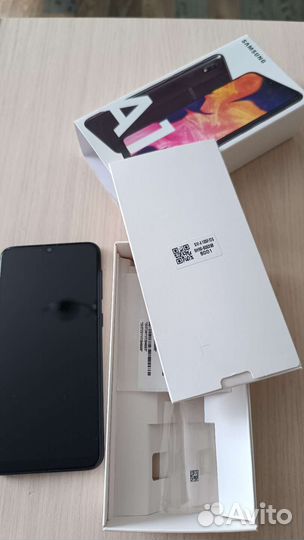 Телефон Samsung A10