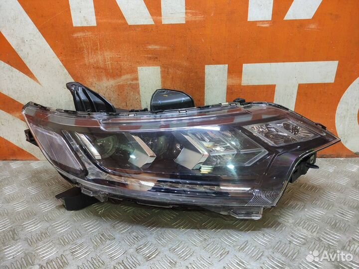 Фара правая Mitsubishi Outlander 3 2018-Нв