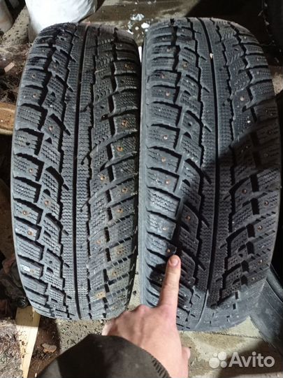 Kumho I'Zen RV Stud KC16 215/70 R16