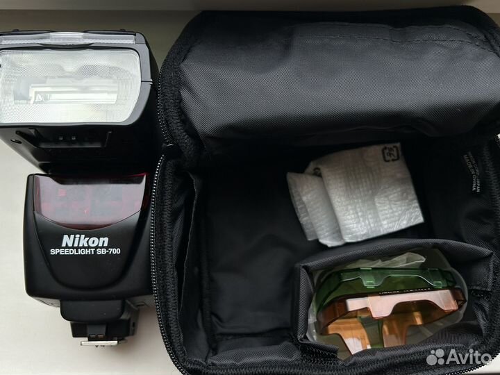Вспышка Nikon speedlight SB-700