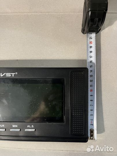 Часы электронные настенные