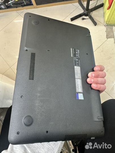 Ноутбук asus