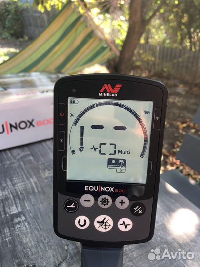 Металлоискатель Minelab Equinox 600, без катушки
