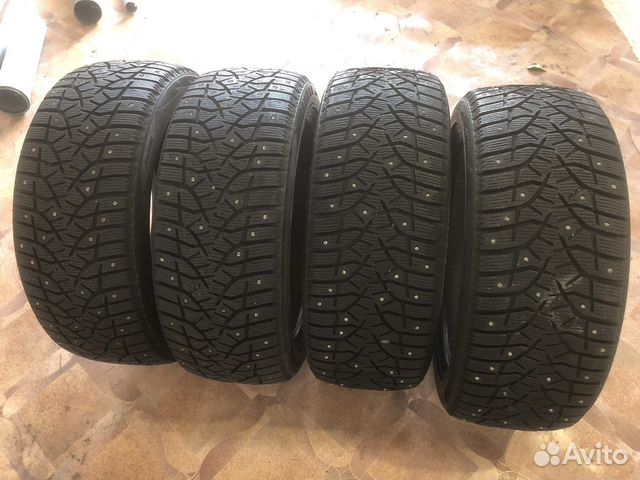 Bridgestone Blizzak Spike-02 225/45 R18 91