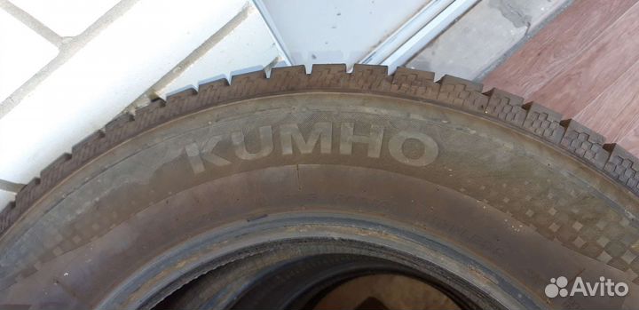Kumho WinterCraft SUV Ice WS51 215/65 R16