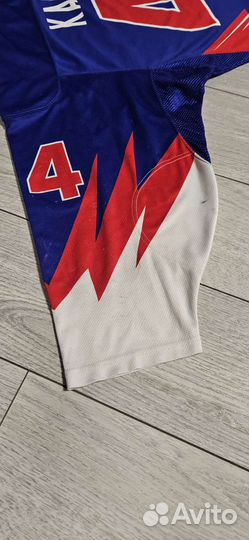 Форма чемпиона мира по хоккею Карпова Валерия