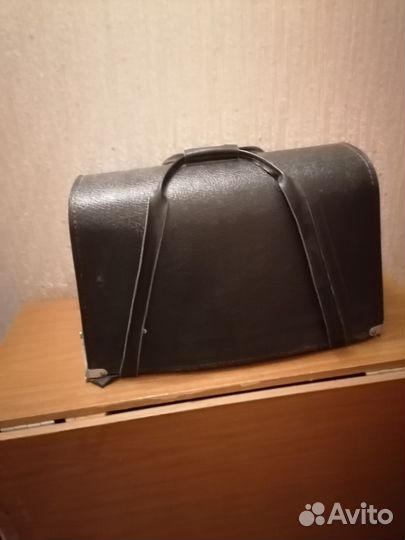 Продам швейную машинку