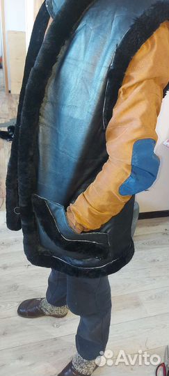 Кожаная жилетка безрукавка Унисекс