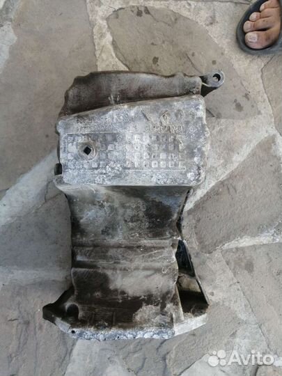 Маховик поддон Renault Logan 1.4