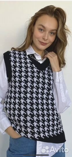 Жилет женский вязаный